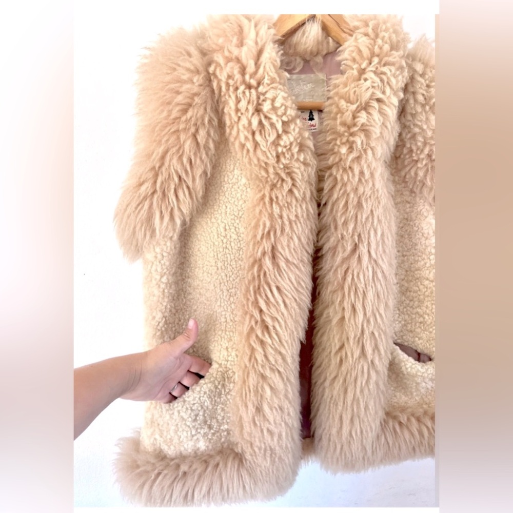 New Zealand Shearling & Lambskin Vest. 70s. Excellent vintage condition. Aspen✨